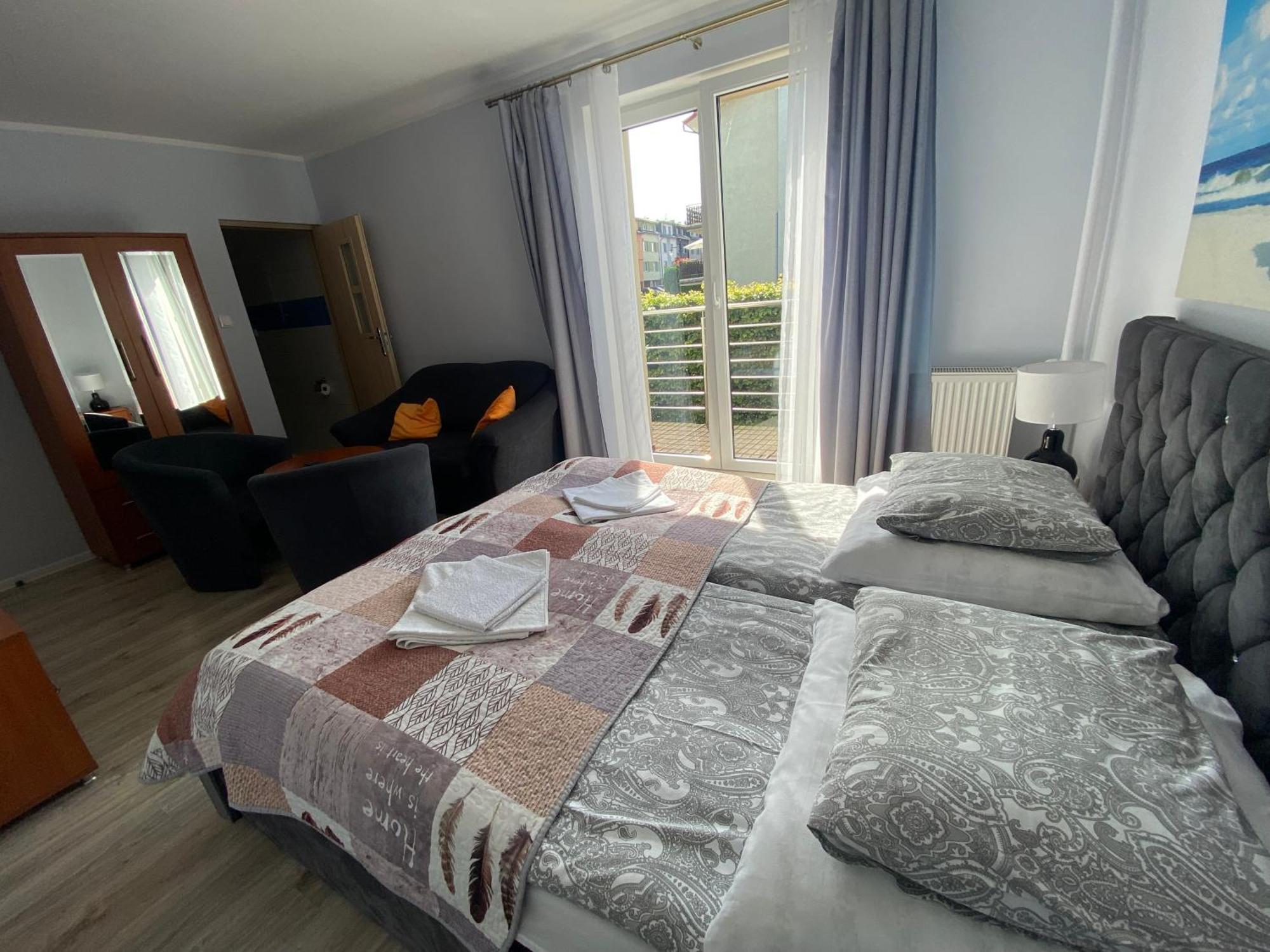 Altona Bed & Breakfast Wladyslawowo Bagian luar foto